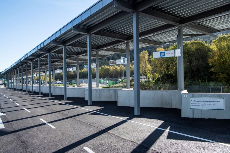 Mile gjenvinningsstasjon, rampe.jpg